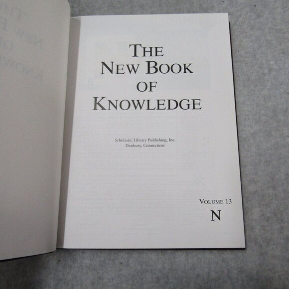 The New Book Of Knowledge 13 N Scholastic Hardcover 2006 - Picture 3 of 5